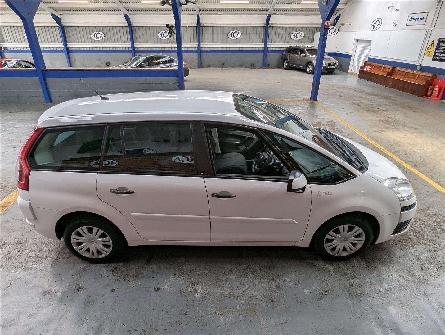 <p>2011 CITROEN C4 GRAND PICASSO VTR 16V</p>