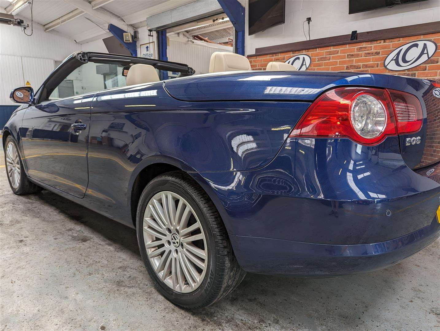 <p>2007 VOLKSWAGEN EOS SPORT TDI AUTO</p>