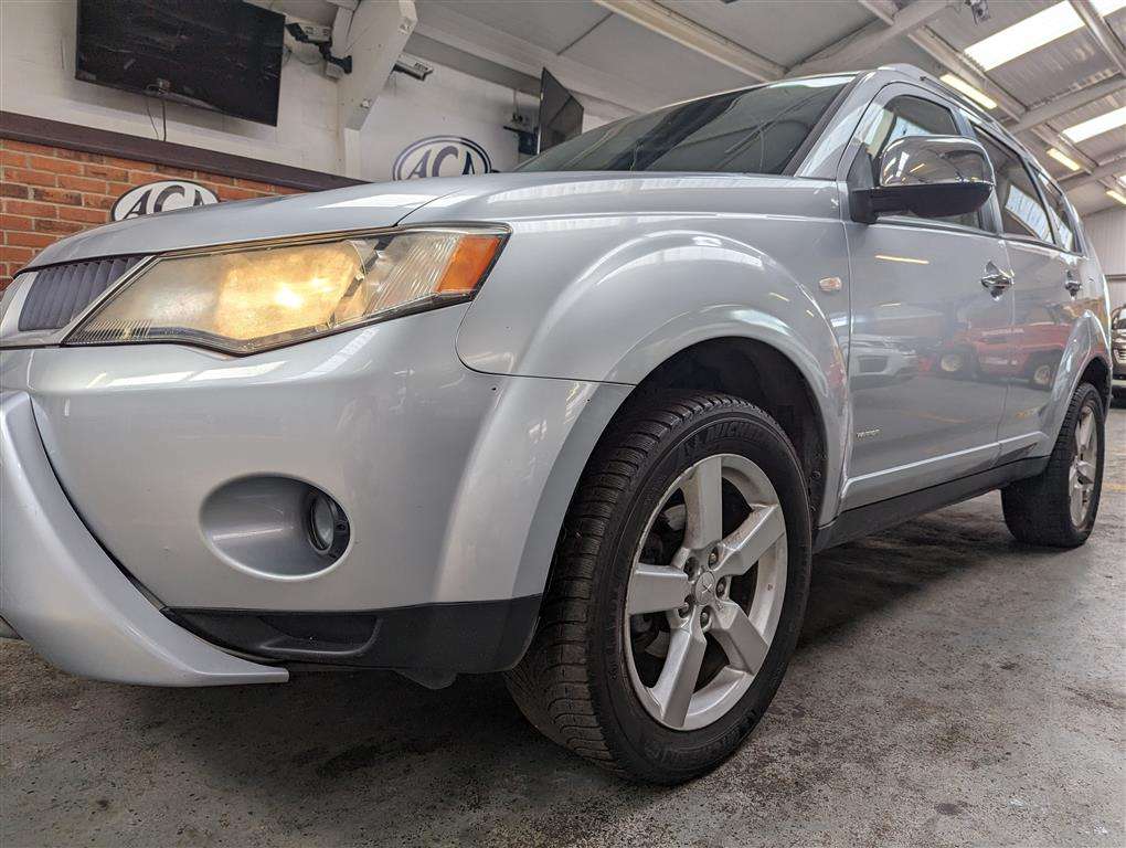 <p>2007 MITSUBISHI OUTLANDER WARRIOR DI-D</p>