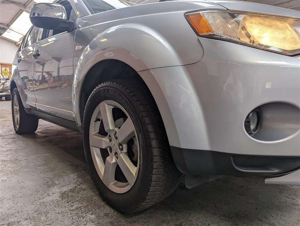 <p>2007 MITSUBISHI OUTLANDER WARRIOR DI-D</p>