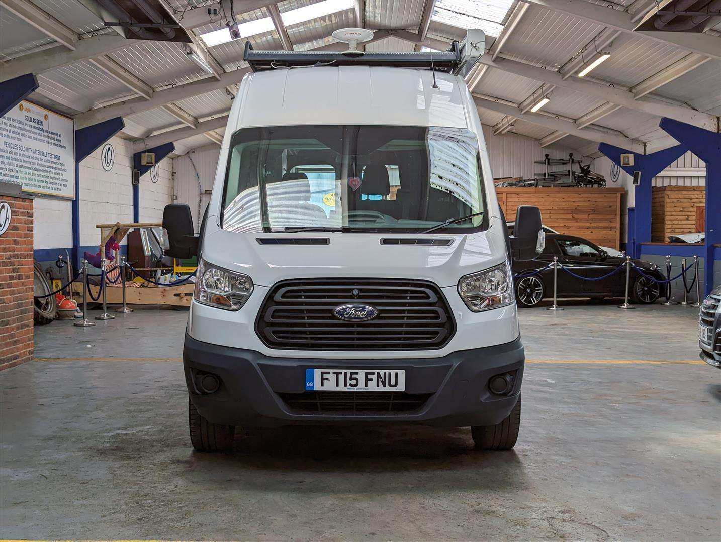 <p>2015 FORD TRANSIT 350 DAY VAN</p>