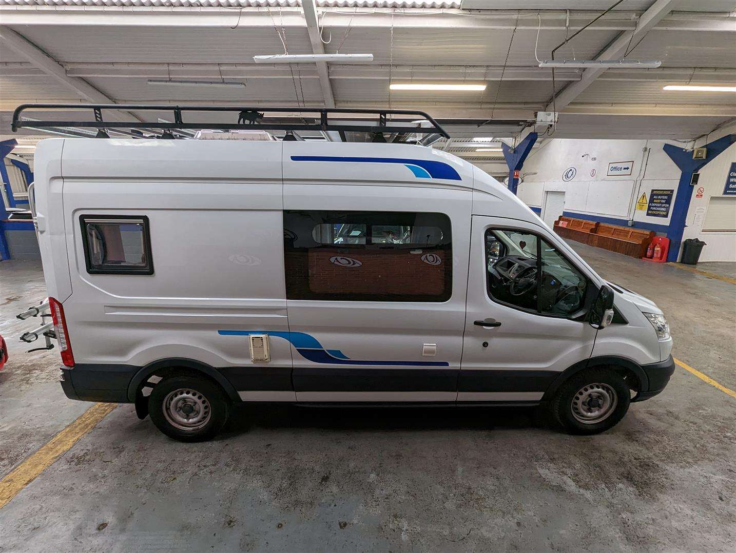 <p>2015 FORD TRANSIT 350 DAY VAN</p>