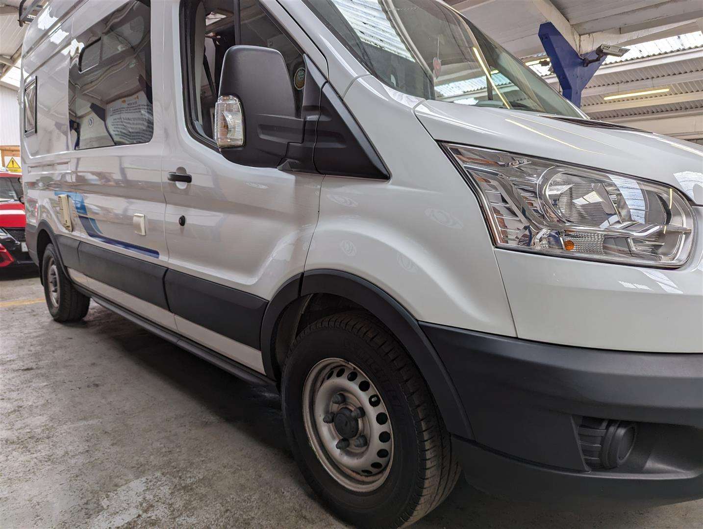 <p>2015 FORD TRANSIT 350 DAY VAN</p>