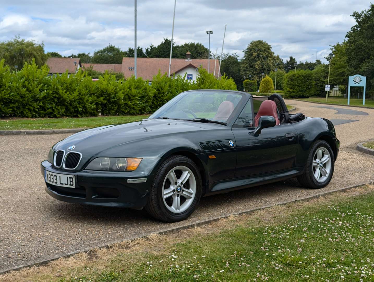 <p>2000 BMW Z3</p>