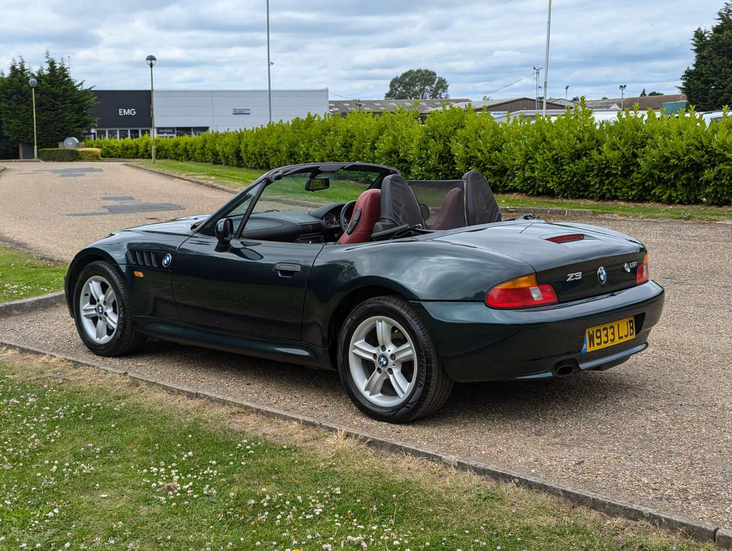 <p>2000 BMW Z3</p>