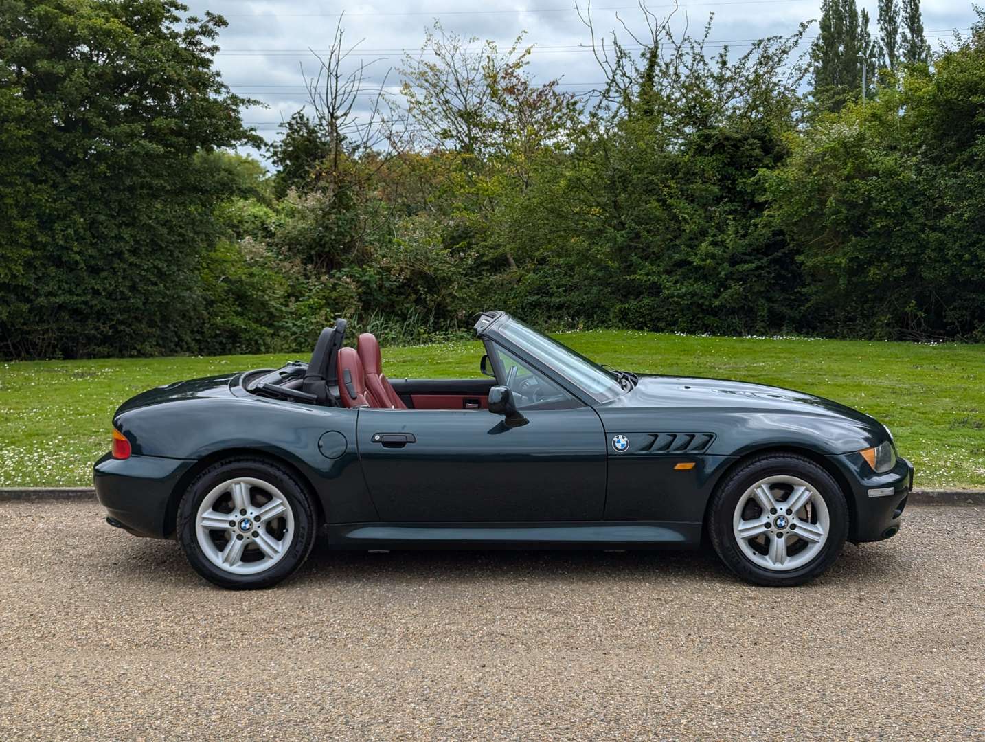 <p>2000 BMW Z3</p>