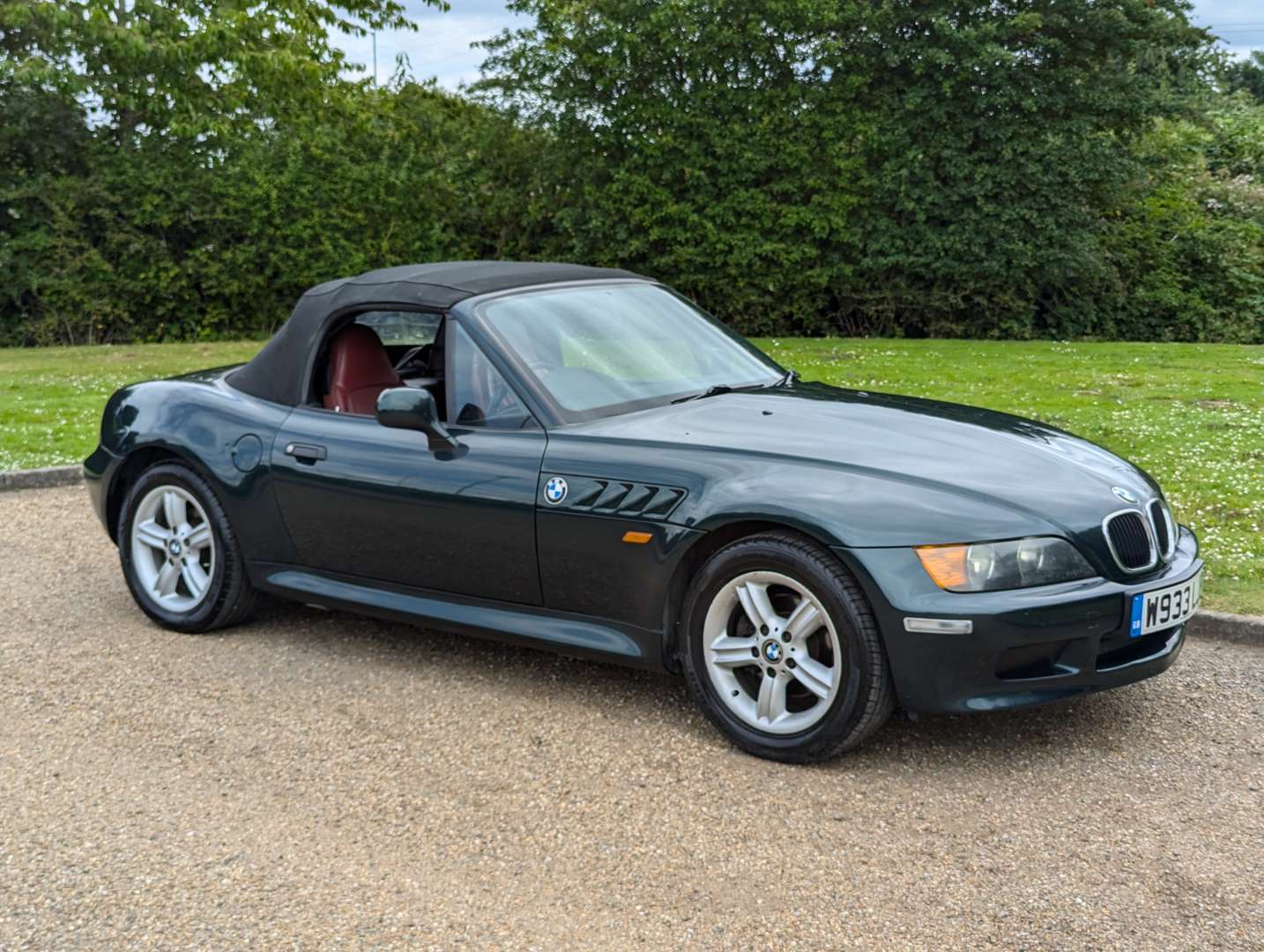 <p>2000 BMW Z3</p>