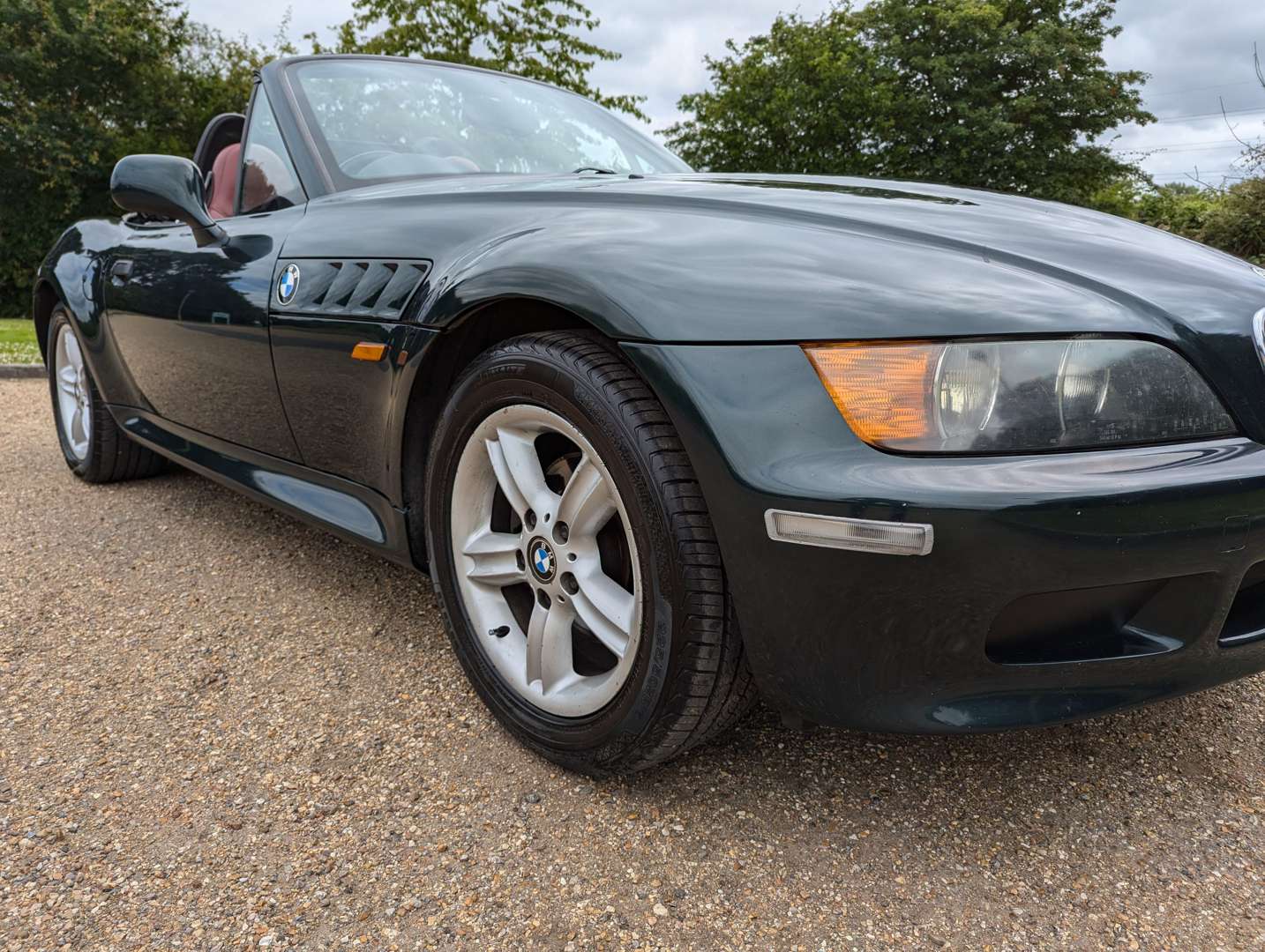 <p>2000 BMW Z3</p>