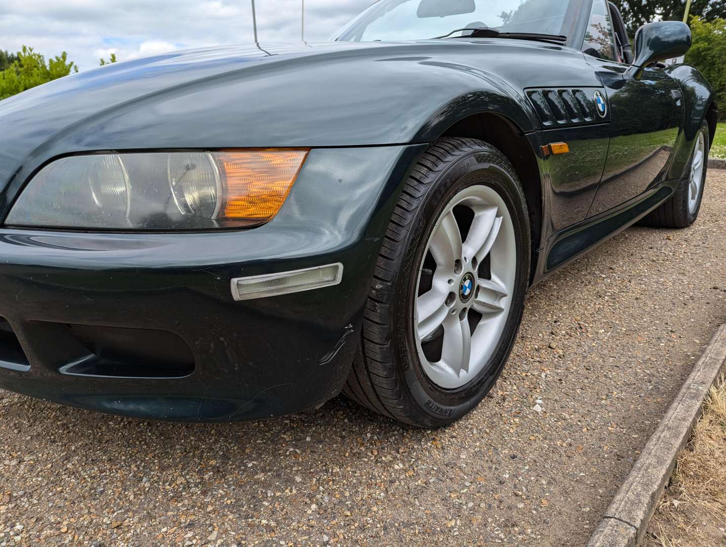 <p>2000 BMW Z3</p>