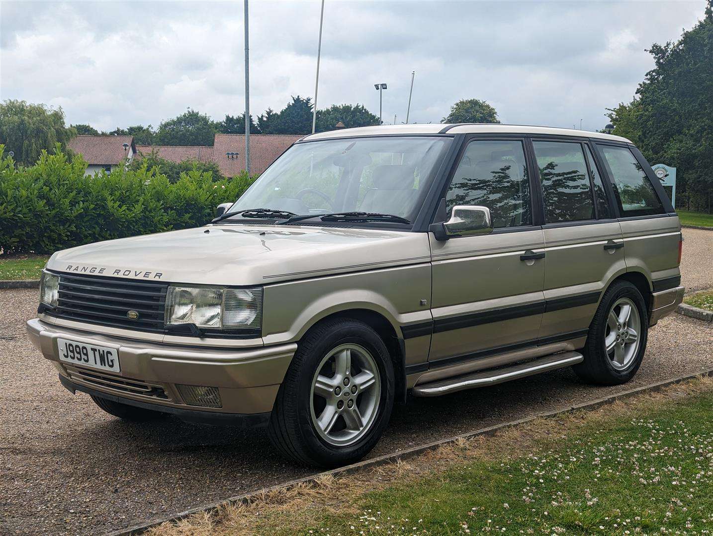 <p>1999 LAND ROVER RANGE ROVER HSE AUTO</p>