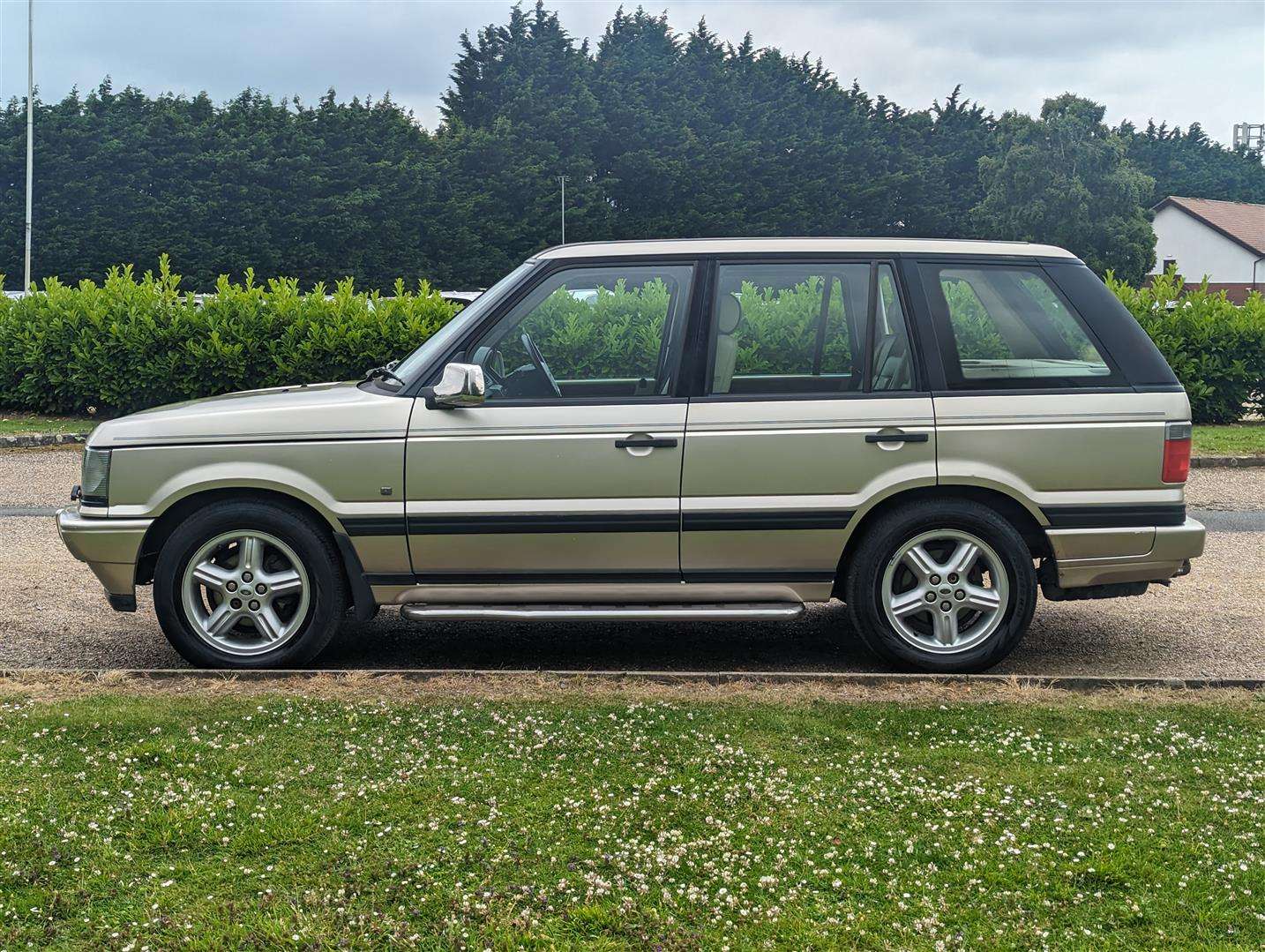 <p>1999 LAND ROVER RANGE ROVER HSE AUTO</p>