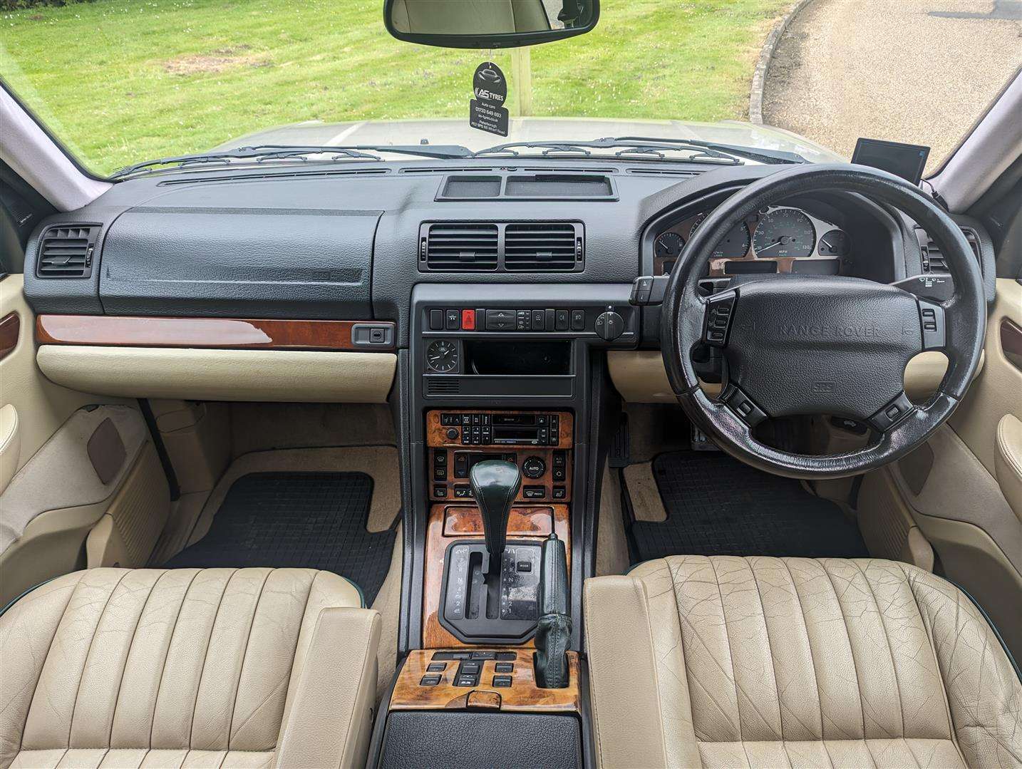 <p>1999 LAND ROVER RANGE ROVER HSE AUTO</p>