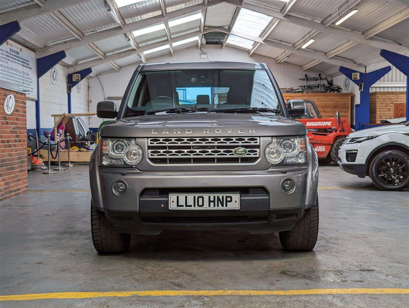 <p>2010 LAND ROVER DISCOVERY HSE TDV6 AUTO</p>