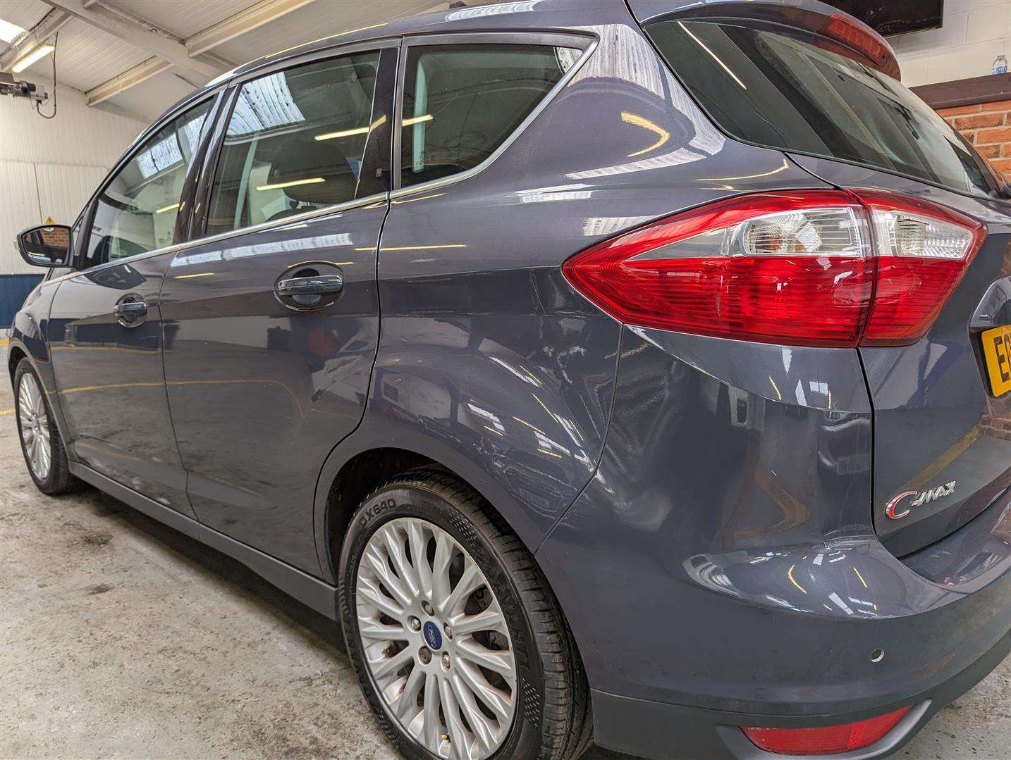 <p>2013 FORD C-MAX TITANIUM TURBO</p>