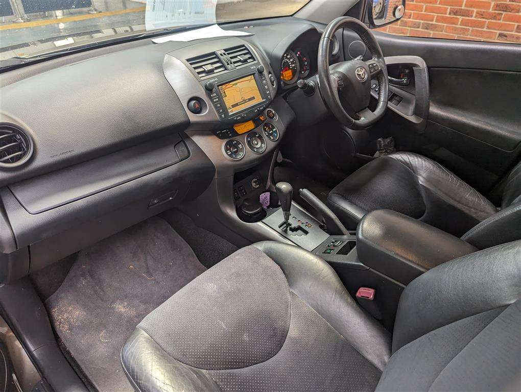 <p>2011 TOYOTA RAV4 SR D-CAT AUTO</p>