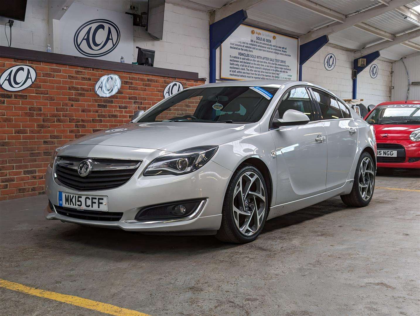 <p>2015 VAUXHALL INSIGNIA SRI NAV VX-LINE</p>