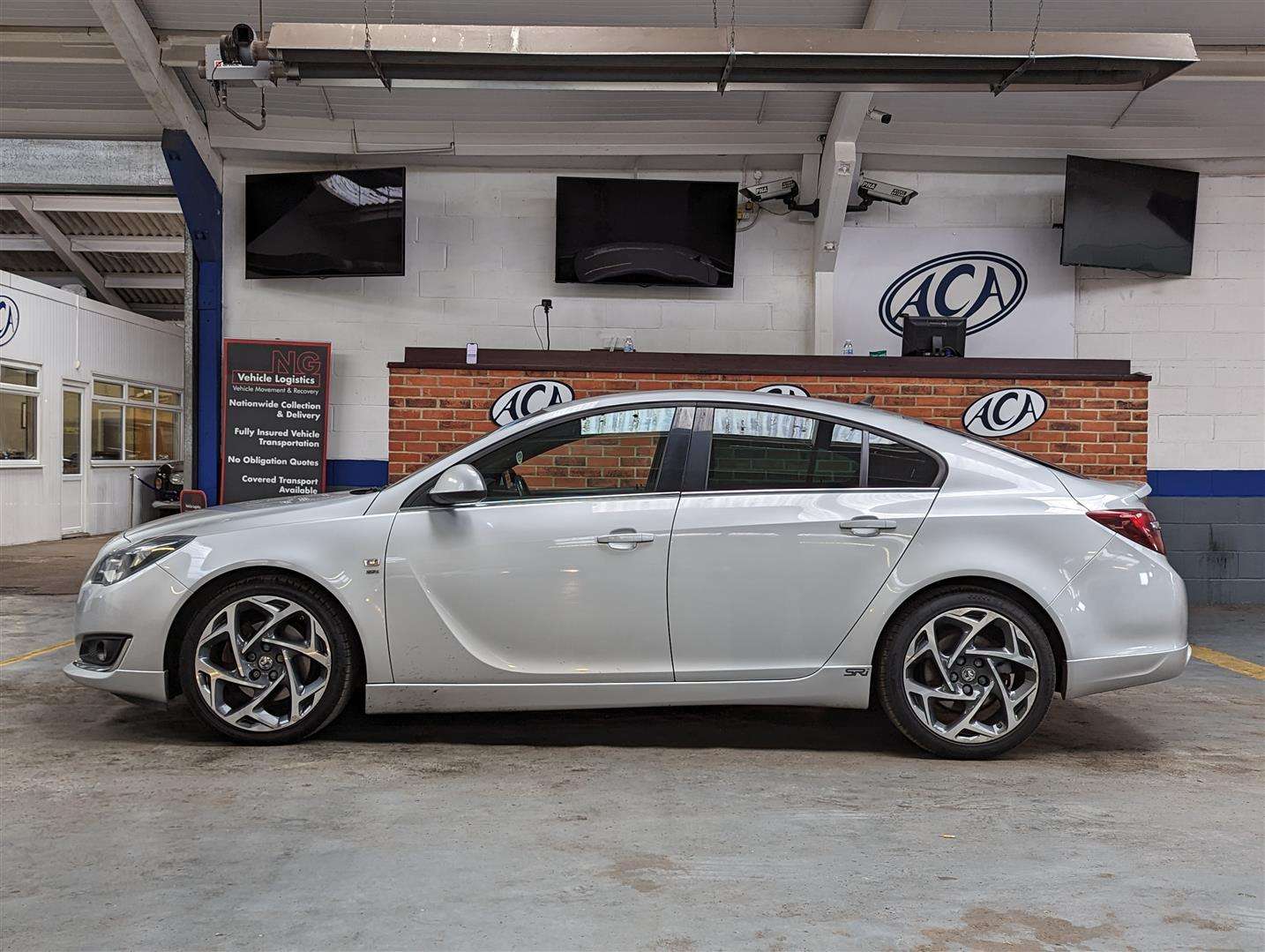 <p>2015 VAUXHALL INSIGNIA SRI NAV VX-LINE</p>