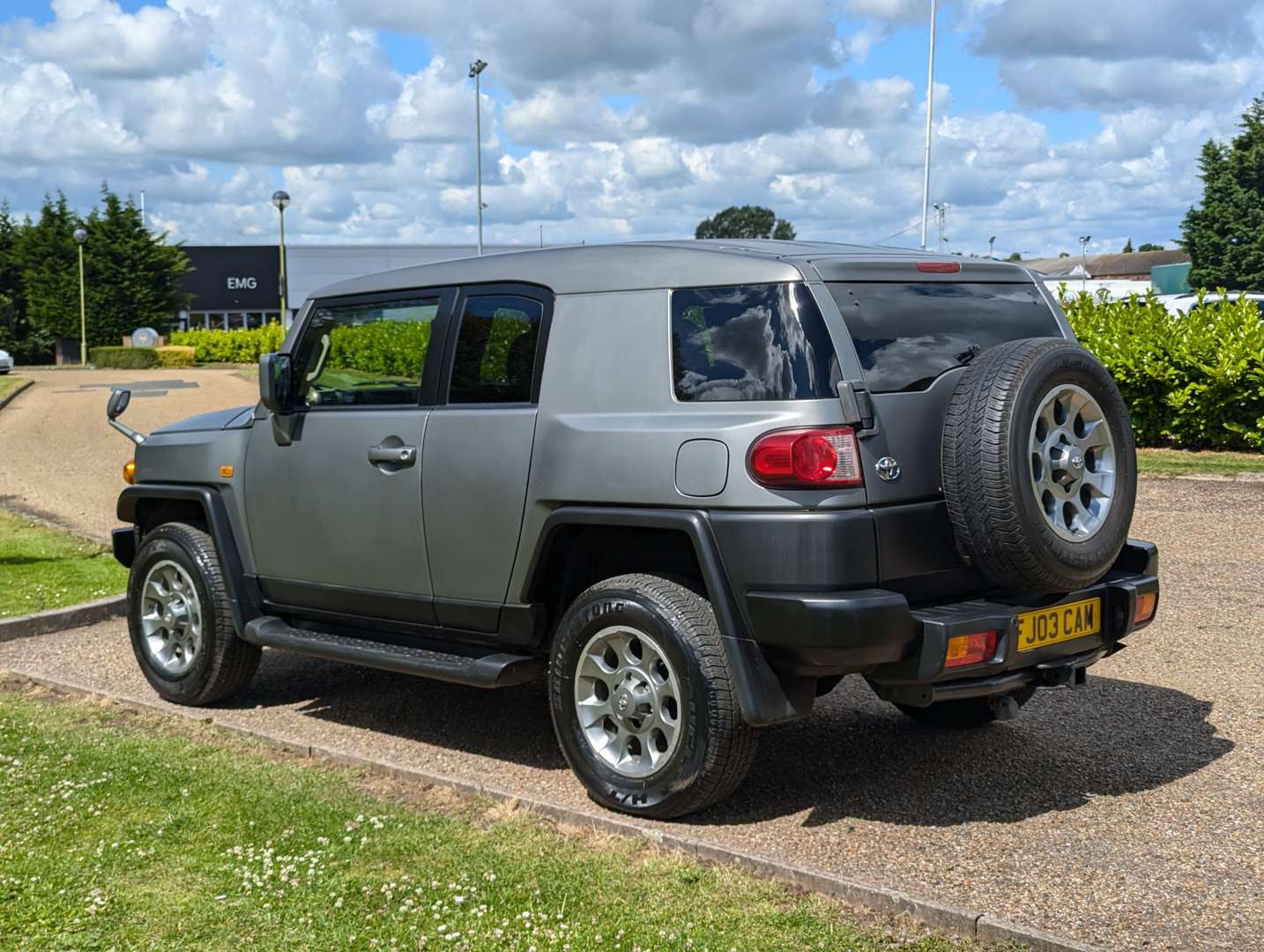 <p>2013 TOYOTA FJ CRUISER</p>