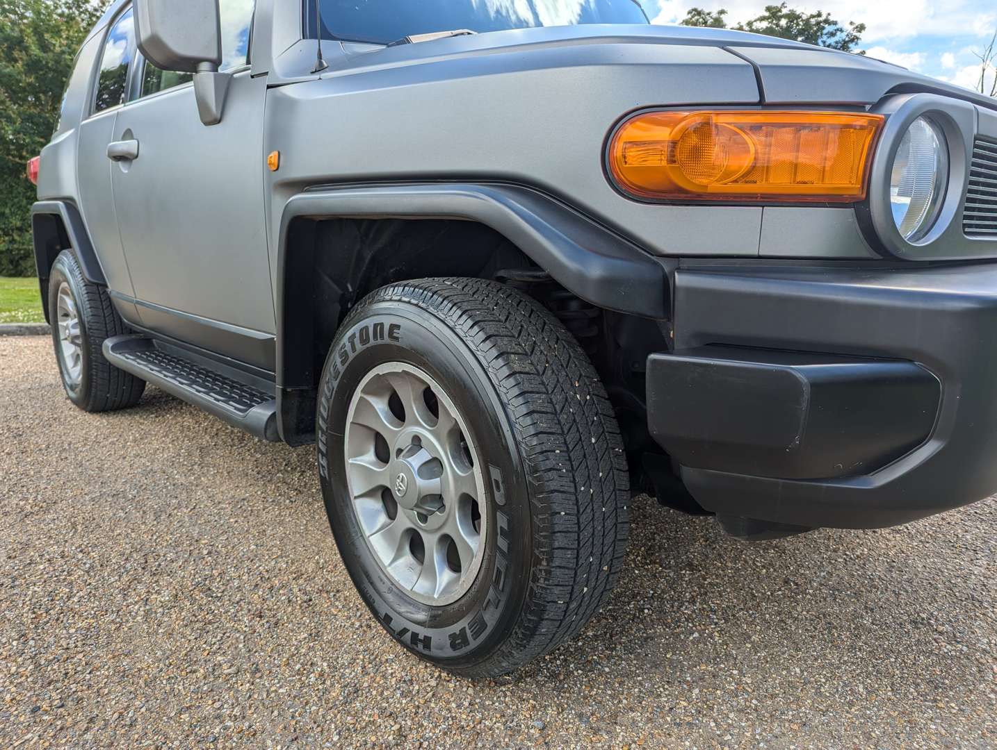 <p>2013 TOYOTA FJ CRUISER</p>