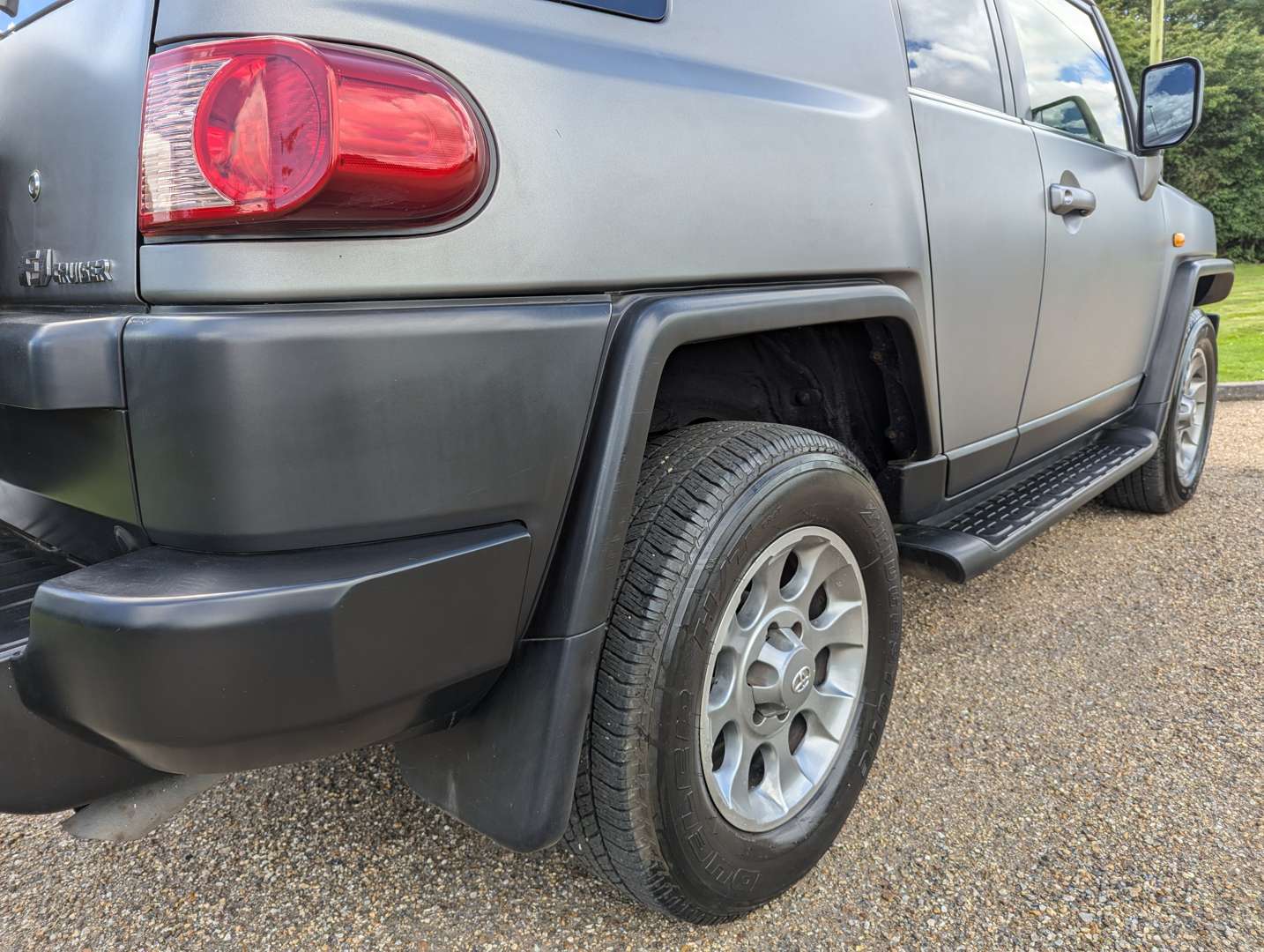 <p>2013 TOYOTA FJ CRUISER</p>