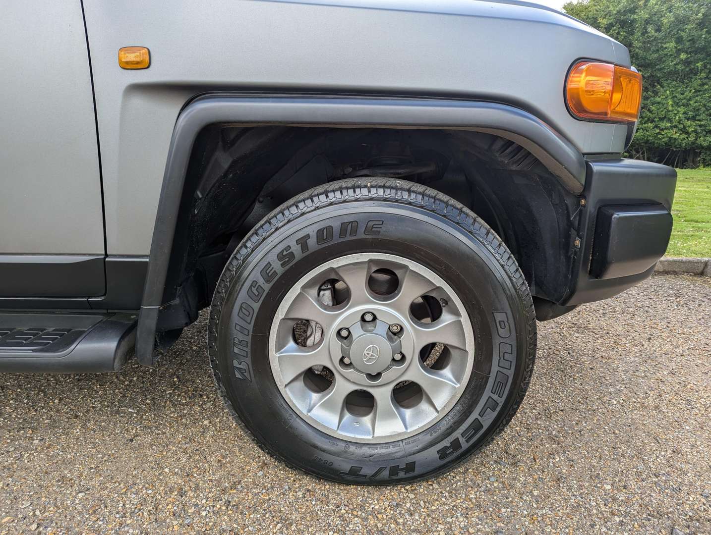 <p>2013 TOYOTA FJ CRUISER</p>