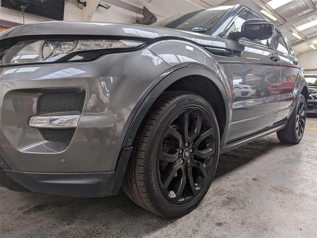 <p>2014 LAND ROVER RANGE ROVER EVOQUE D-LUX</p>