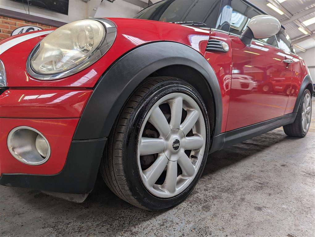 <p>2007 MINI COOPER D</p>