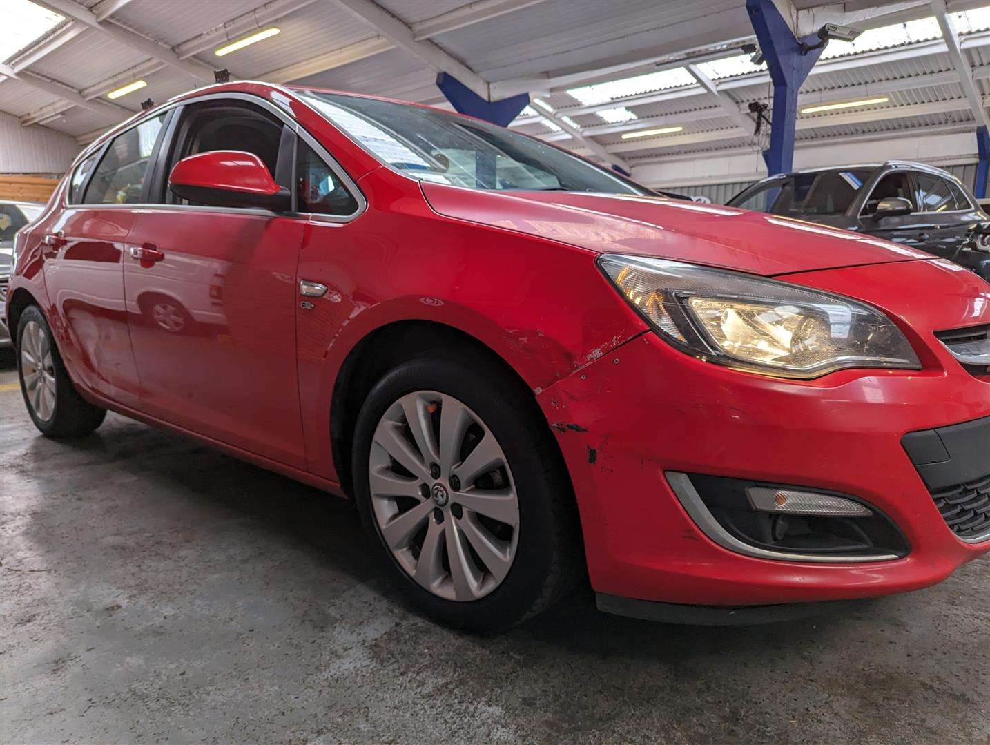 <p>2015 VAUXHALL ASTRA ELITE</p>