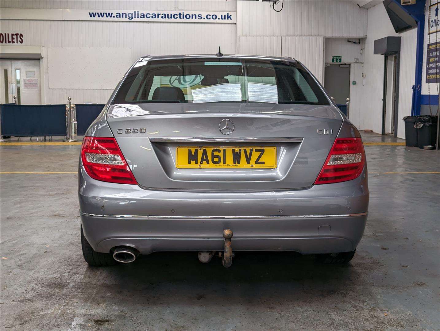 <p>2011 MERCEDES-BENZ C220 ELEGANCE ED125 CDI B</p>