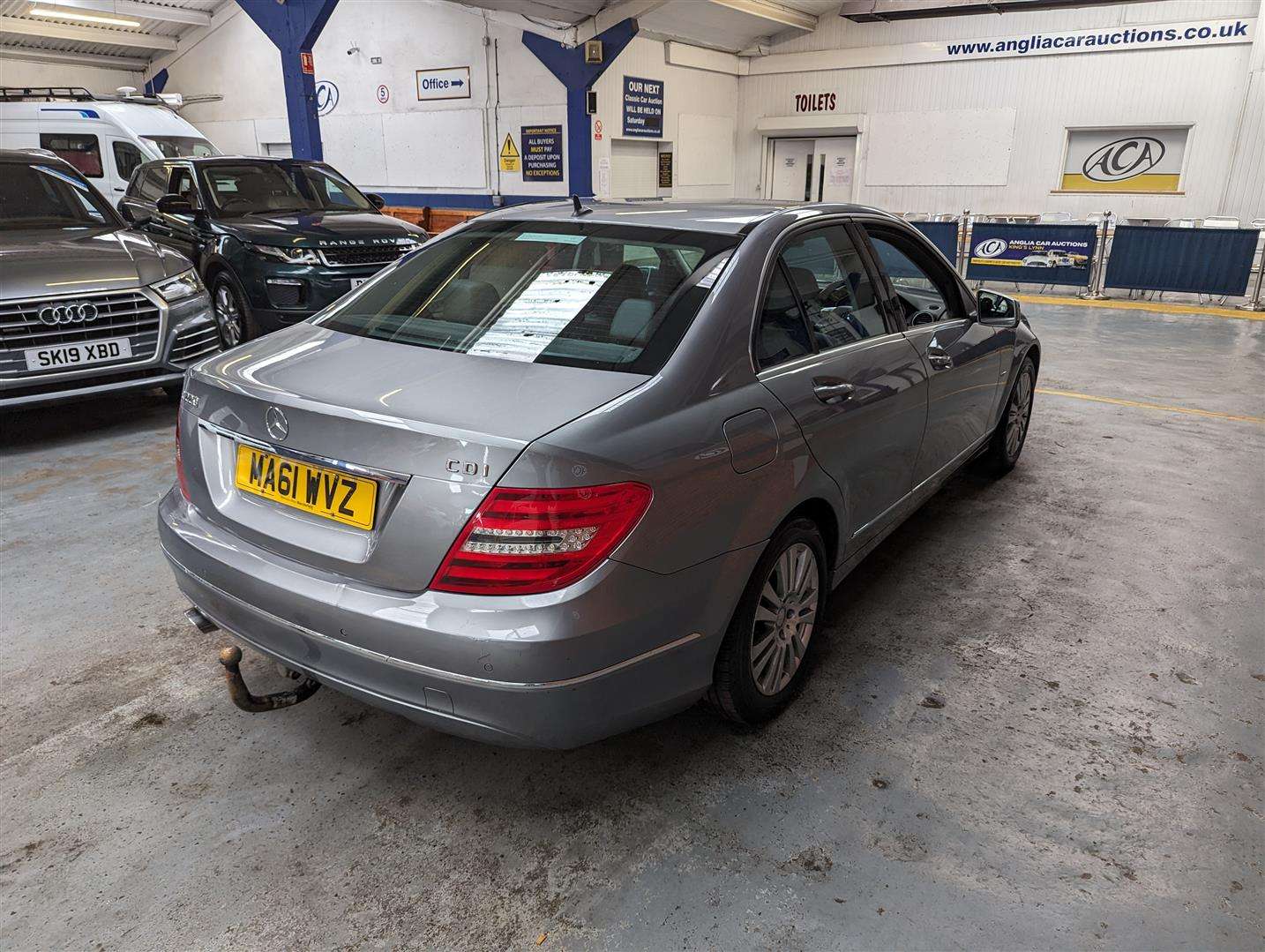 <p>2011 MERCEDES-BENZ C220 ELEGANCE ED125 CDI B</p>