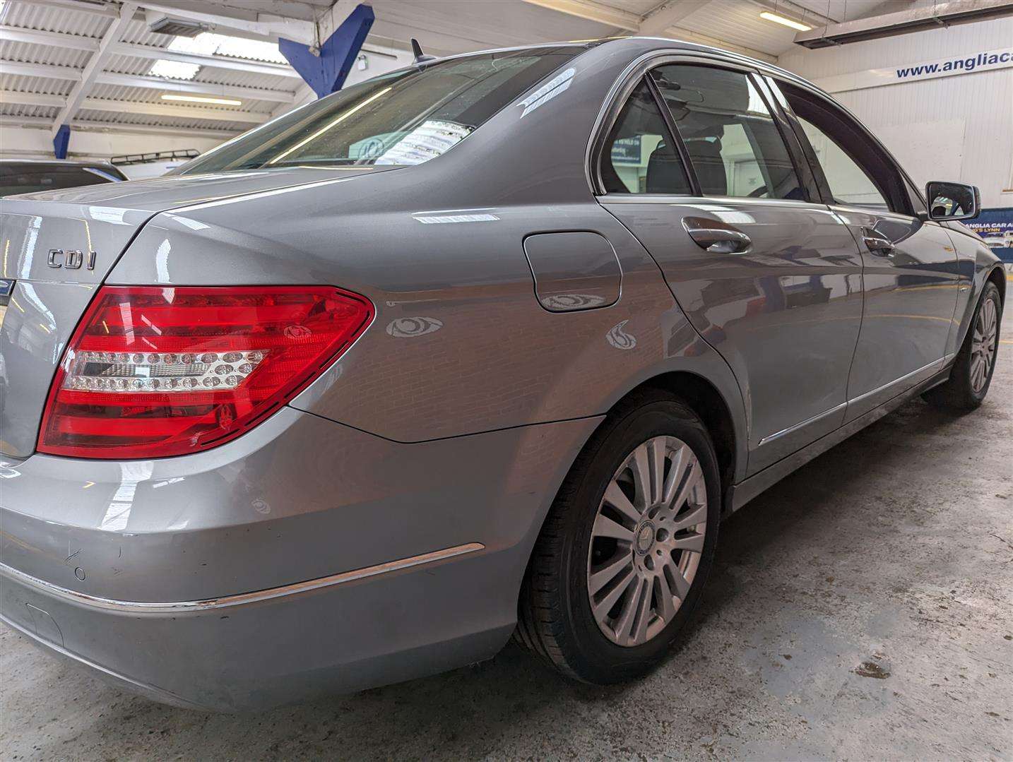 <p>2011 MERCEDES-BENZ C220 ELEGANCE ED125 CDI B</p>