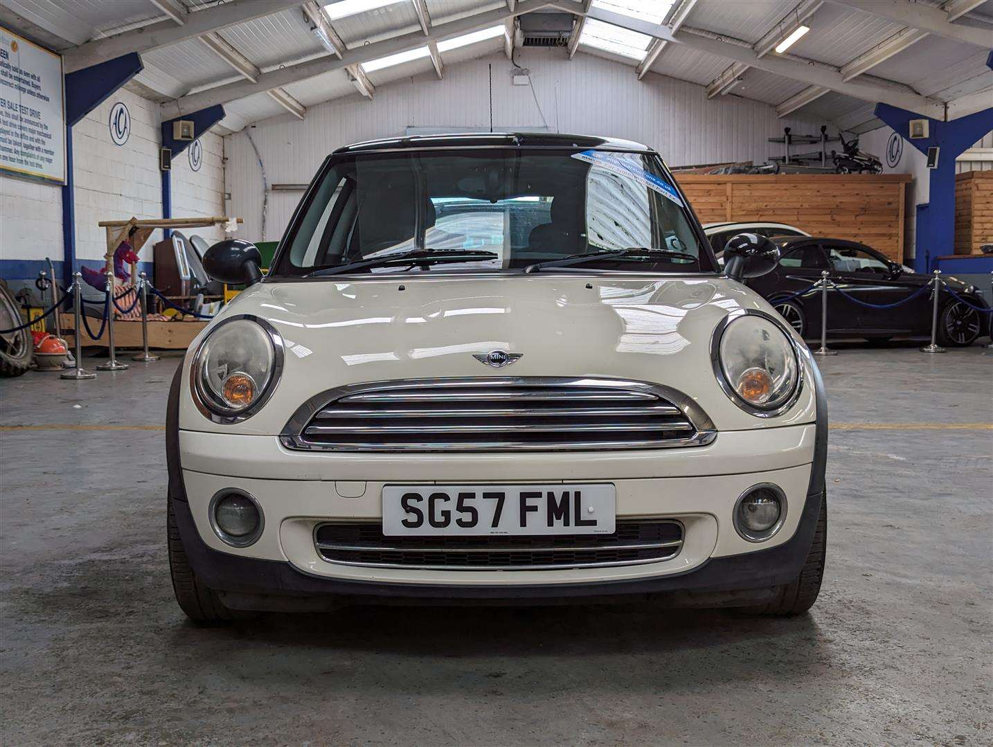 <p>2007 MINI ONE</p>