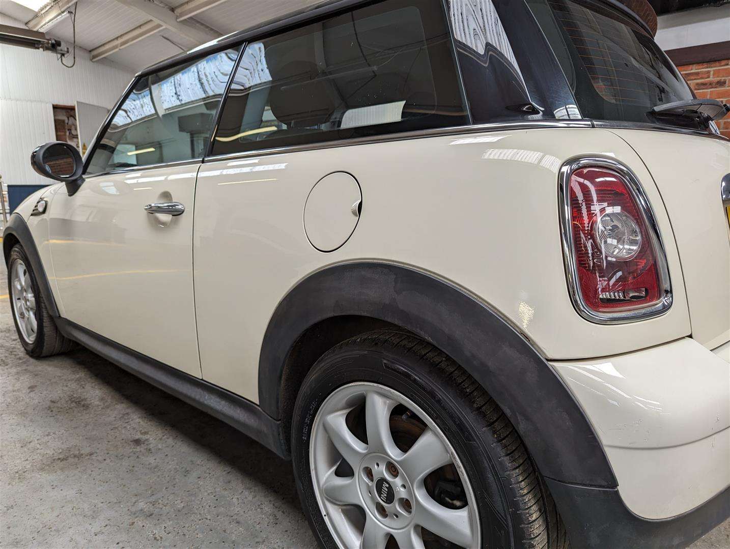 <p>2007 MINI ONE</p>