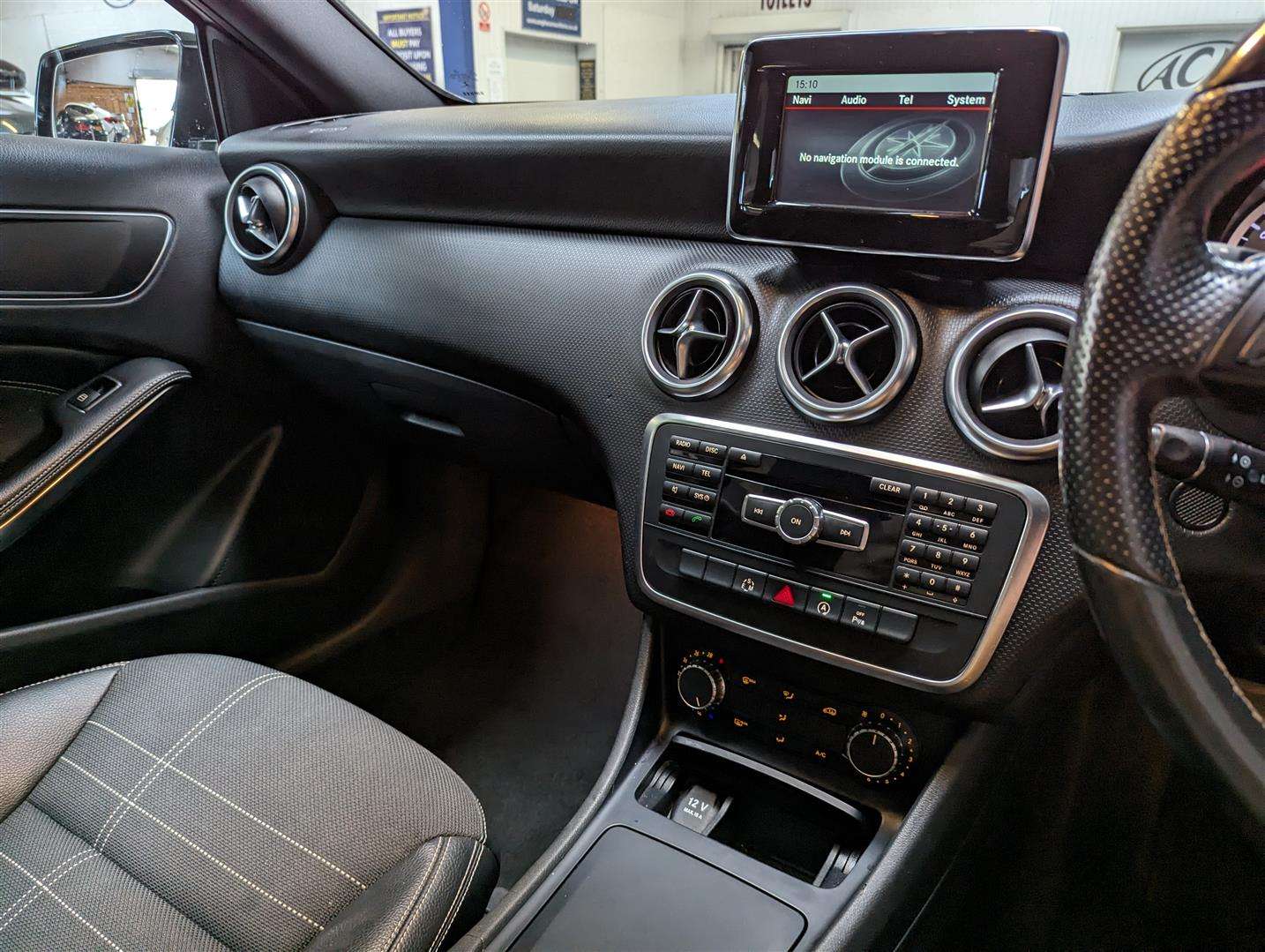 <p>2015 MERCEDES-BENZ A200 SPORT CDI AUTO</p>