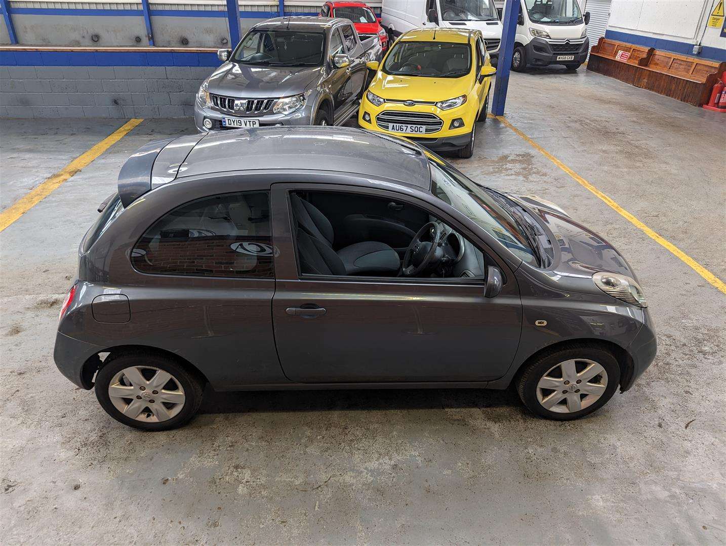 <p>2005 NISSAN MICRA URBIS</p>