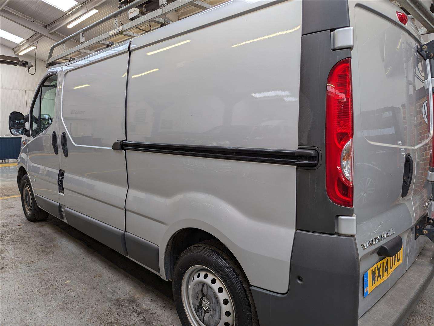 <p>2014 VAUXHALL VIVARO 2900 CDTI LWB</p>