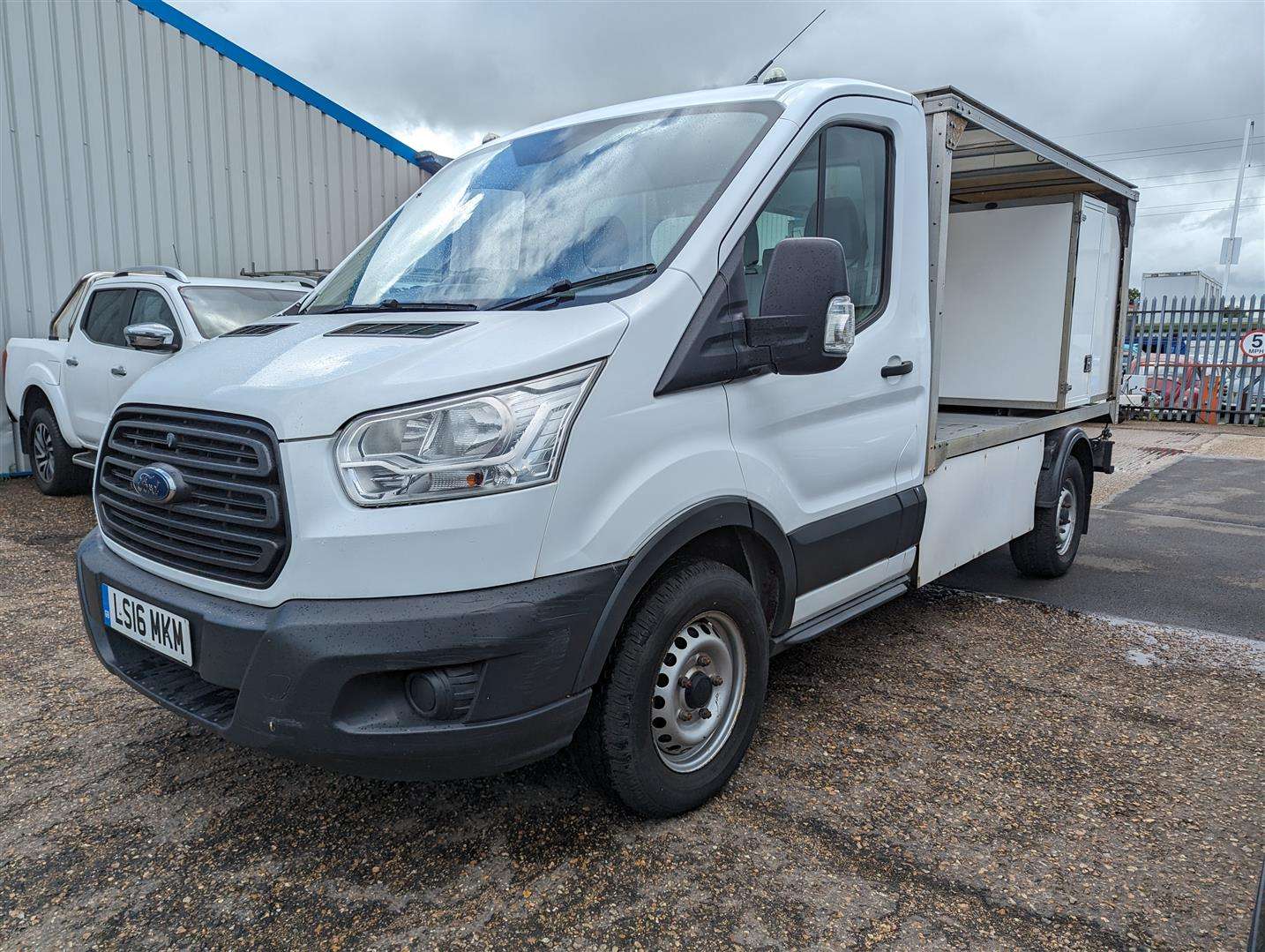 <p>2016 FORD TRANSIT 350 Milk float</p>