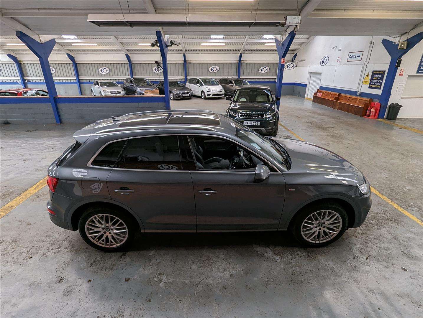 <p>2019 AUDI Q5 S LINE 40 TDI QUATTRO</p>