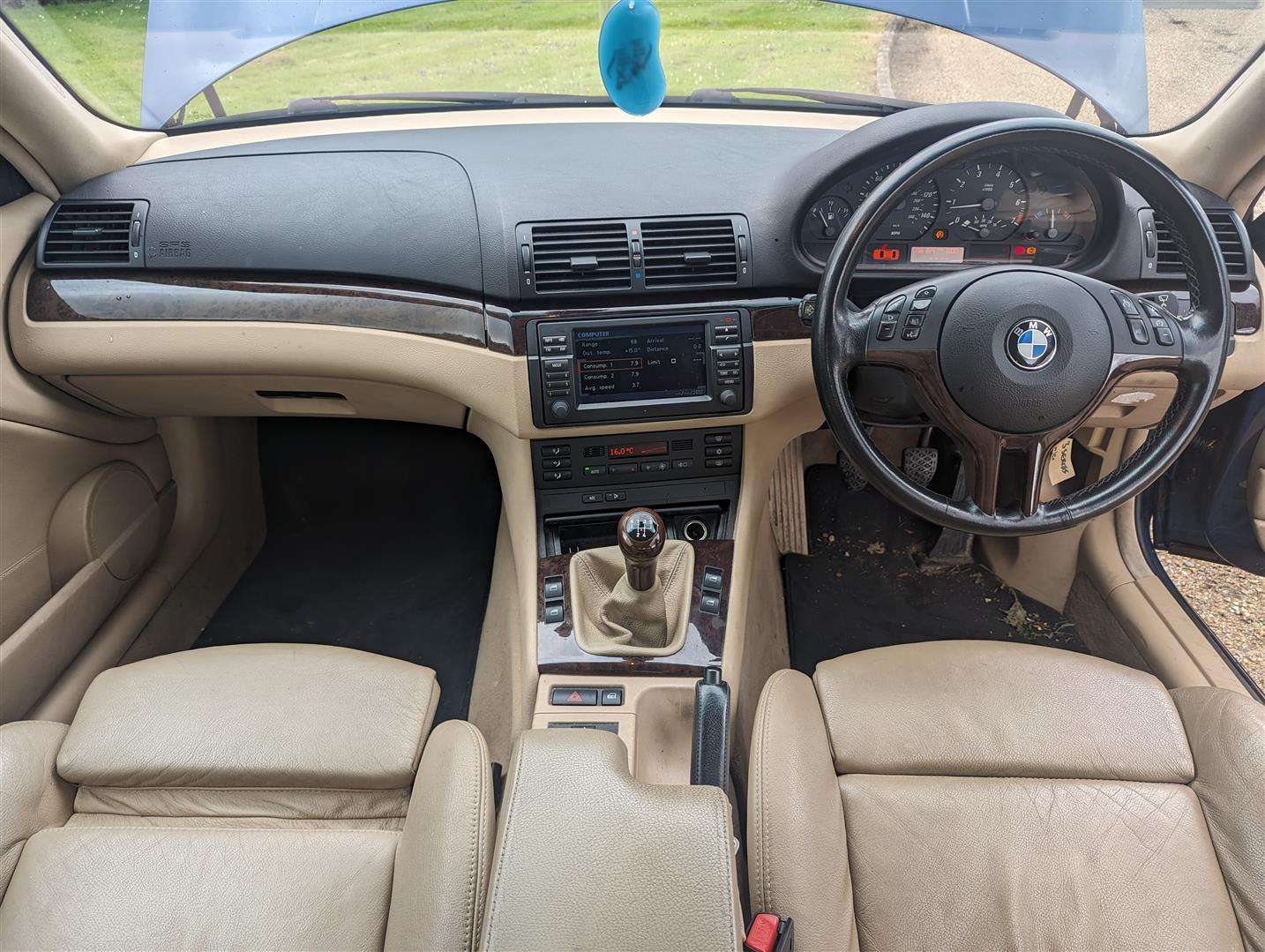 <p>2003 BMW 318CI SE</p>