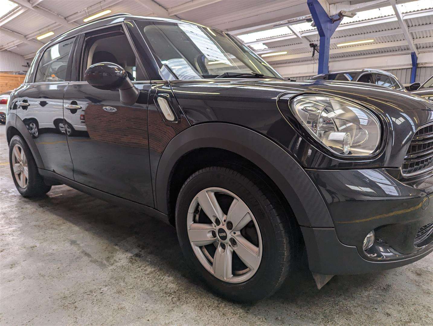 <p>2014 MINI COUNTRYMAN COOPER D AUTO</p>