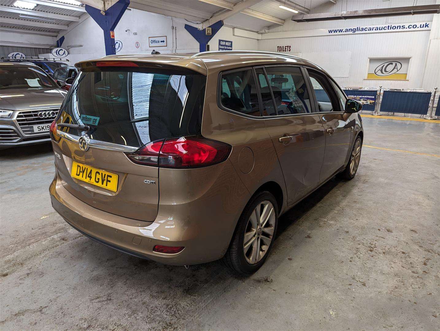 <p>2014 VAUXHALL ZAFIRA TOURER SRI CDTI</p>