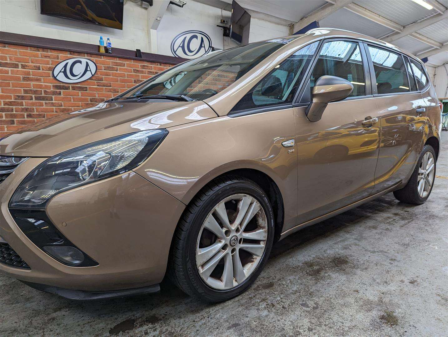 <p>2014 VAUXHALL ZAFIRA TOURER SRI CDTI</p>