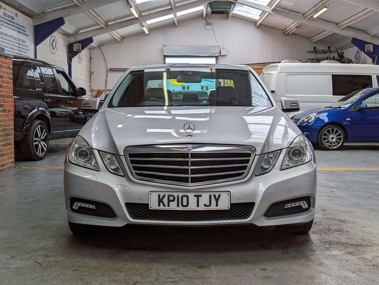 <p>2010 MERCEDES-BENZ E250 BLUE-CY AGARDE CDI AUTO</p>