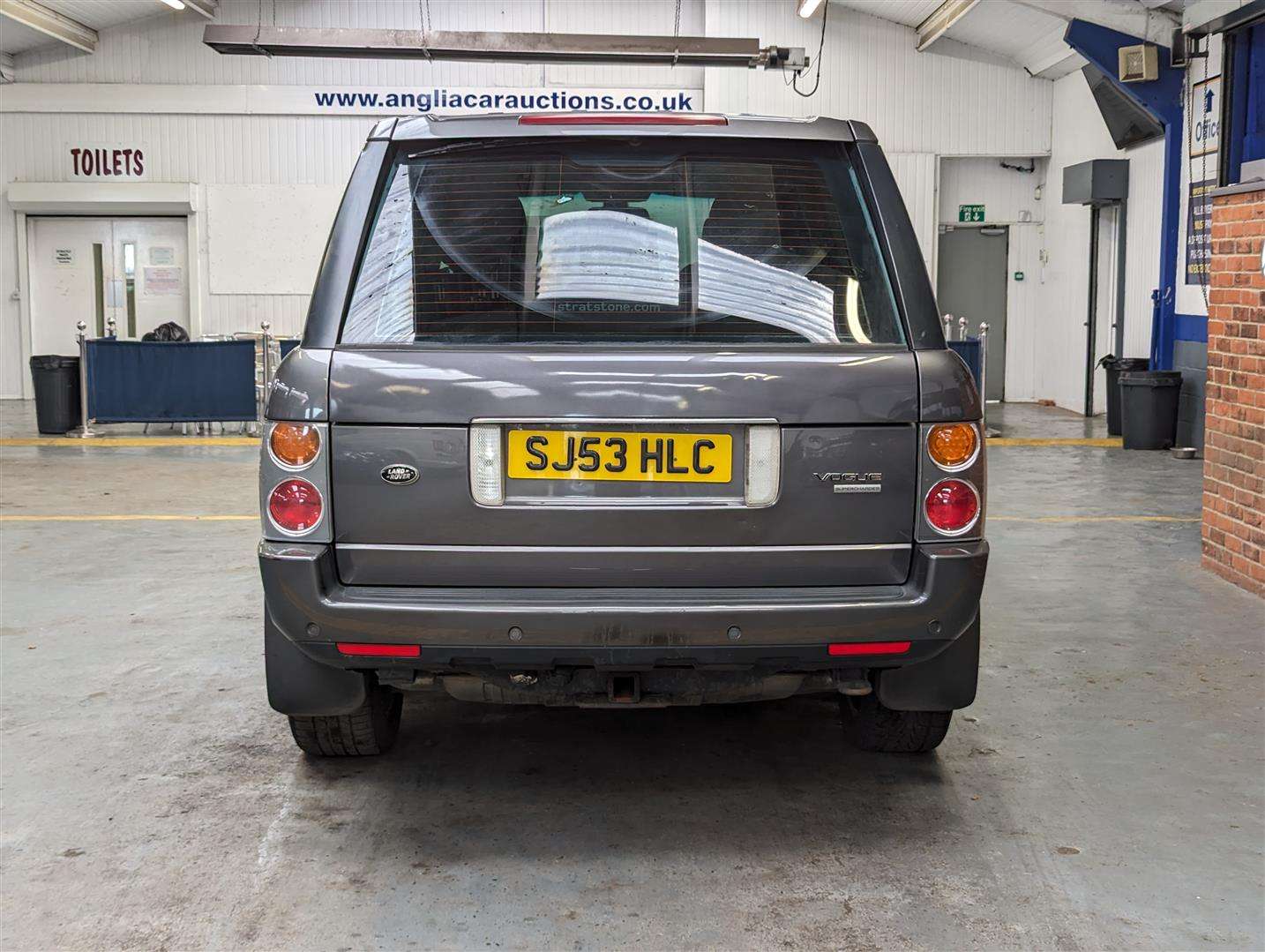 <p>2004 LAND ROVER RANGE ROVER VOGUE TD6 AUTO</p>