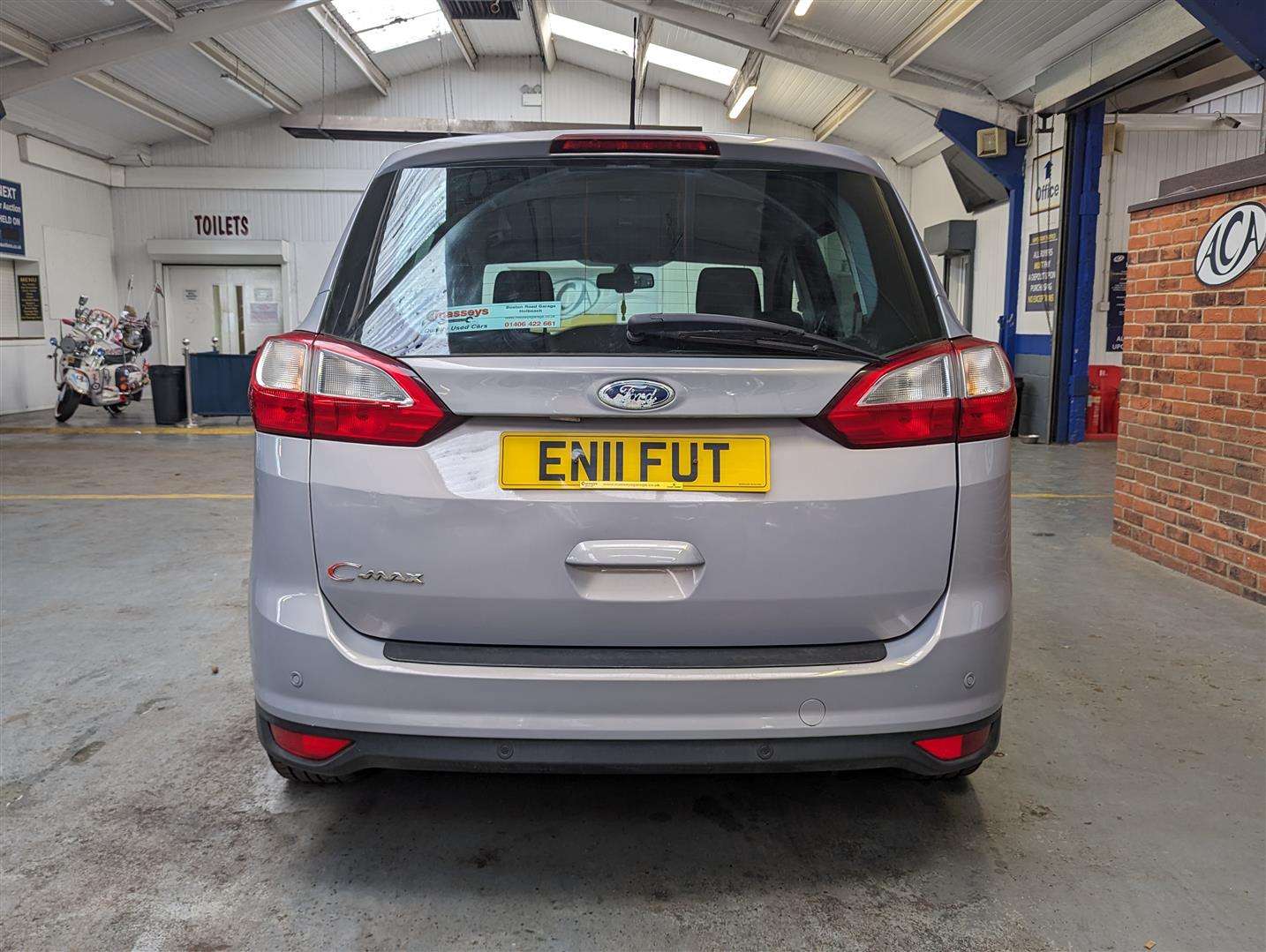 <p>2011 FORD GRAND C-MAX TITANIUM</p>