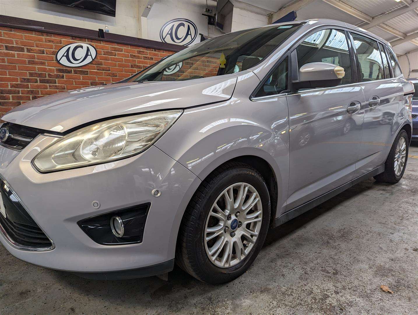 <p>2011 FORD GRAND C-MAX TITANIUM</p>