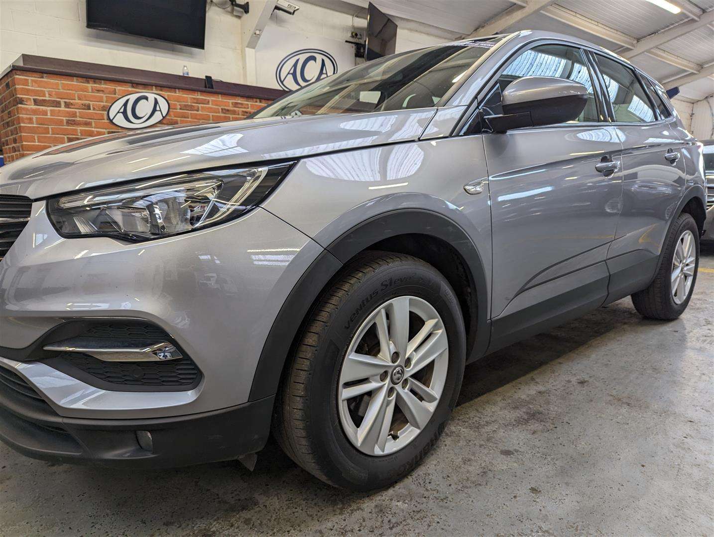 <p>2019 VAUXHALL GRANDLAND X SE TURBO S/S</p>