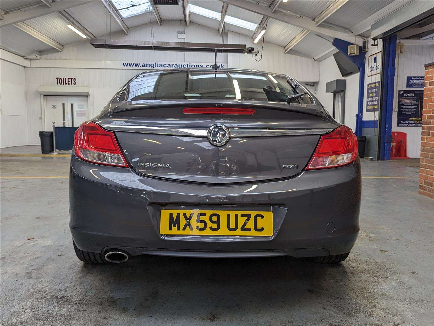 <p>2010 VAUXHALL INSIGNIA SRI 160 CDTI</p>