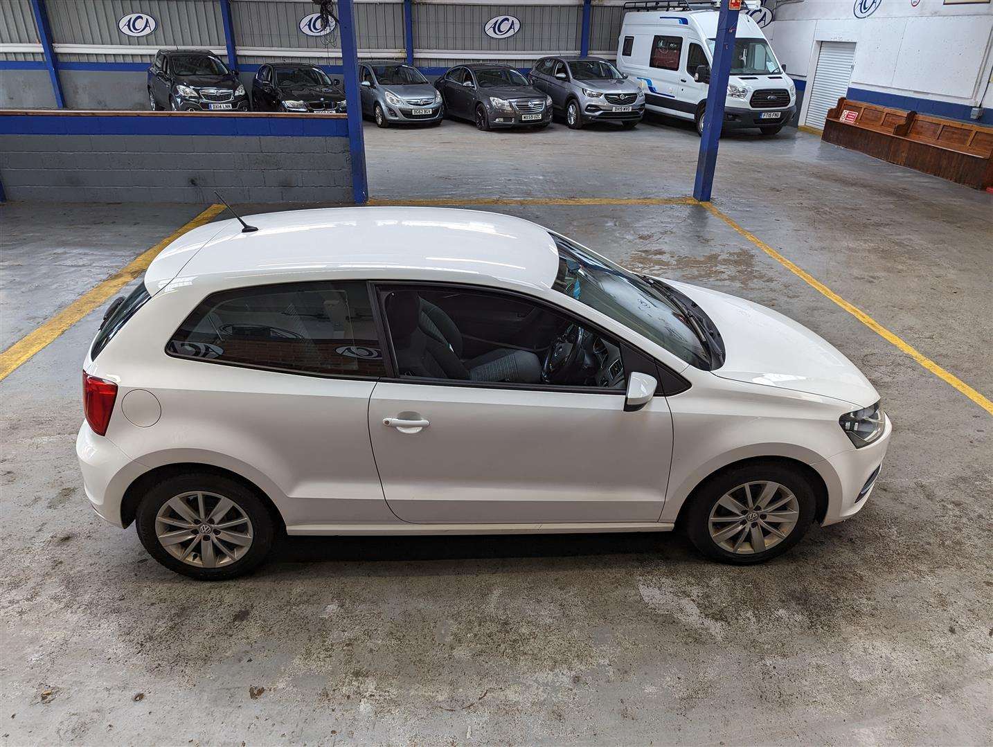 <p>2015 VOLKSWAGEN POLO SE TSI</p>