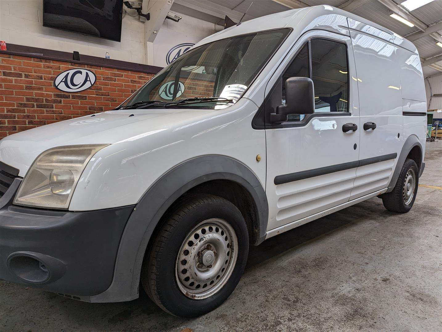 <p>2011 FORD TRAN CONNECT 90 T230</p>
